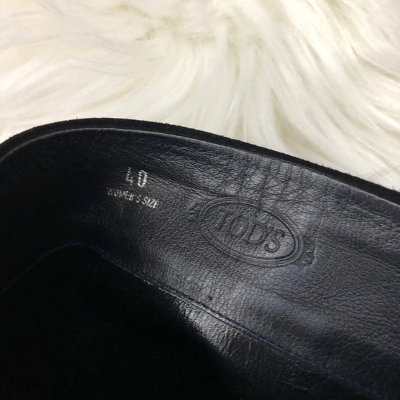 Tod’s suede heeled boots - Picture 2 of 7